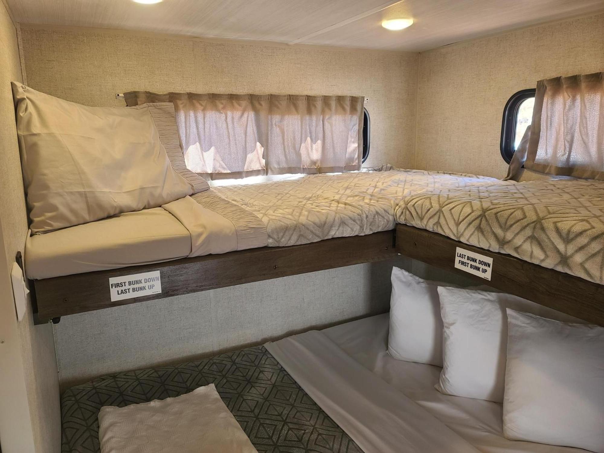 Grand Canyon Rv Glamping Williams Oda fotoğraf